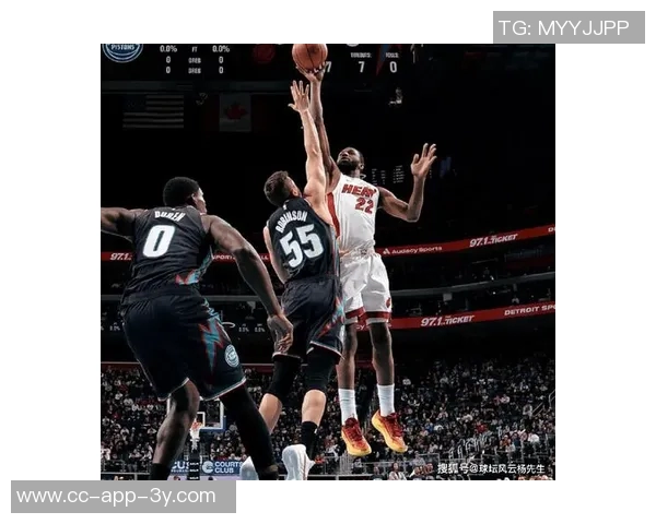 鲍威尔称赞猛龙防守强硬轮转迅速充分发挥身高和臂展优势