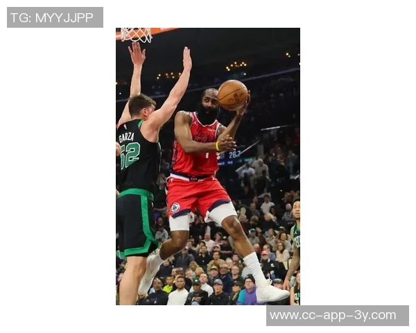 杰伦布朗本赛季表现惊艳场均301分63篮板5助攻真实命中率超60