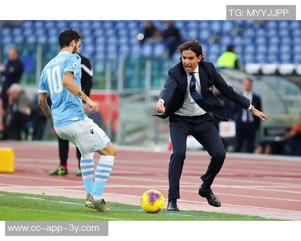 张佳玮逐梦之路渐显本西蒙斯特质勇士近期战术调整不再依赖他