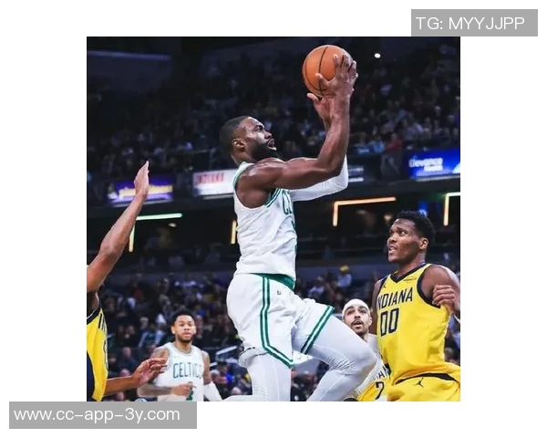 杰伦布朗首节表现低迷仅得7分2板投篮命中率堪忧需调整状态